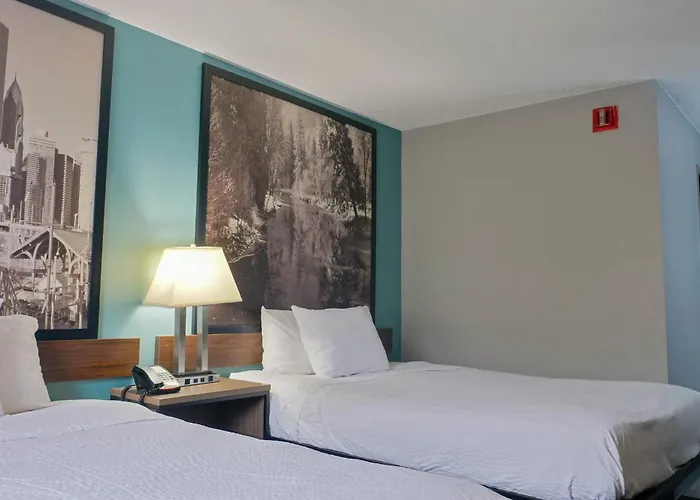Hotel Super 8 By Wyndham I-90 Casino District 2*