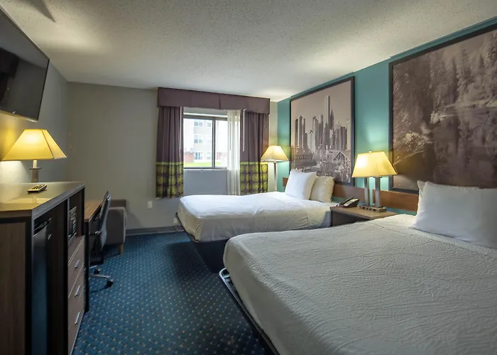 Super 8 By Wyndham I-90 Casino District Hotel