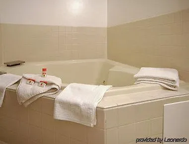 Super 8 By Wyndham I-90 Casino District 2* Rockford